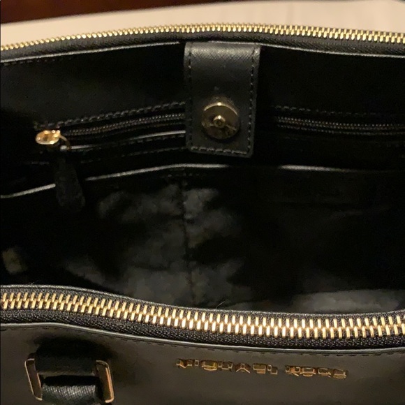 Michael Kors purse - Picture 5 of 5